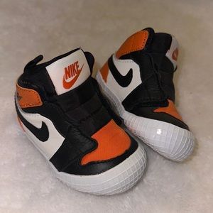 Jordan 1s Orange Size 3c🧡